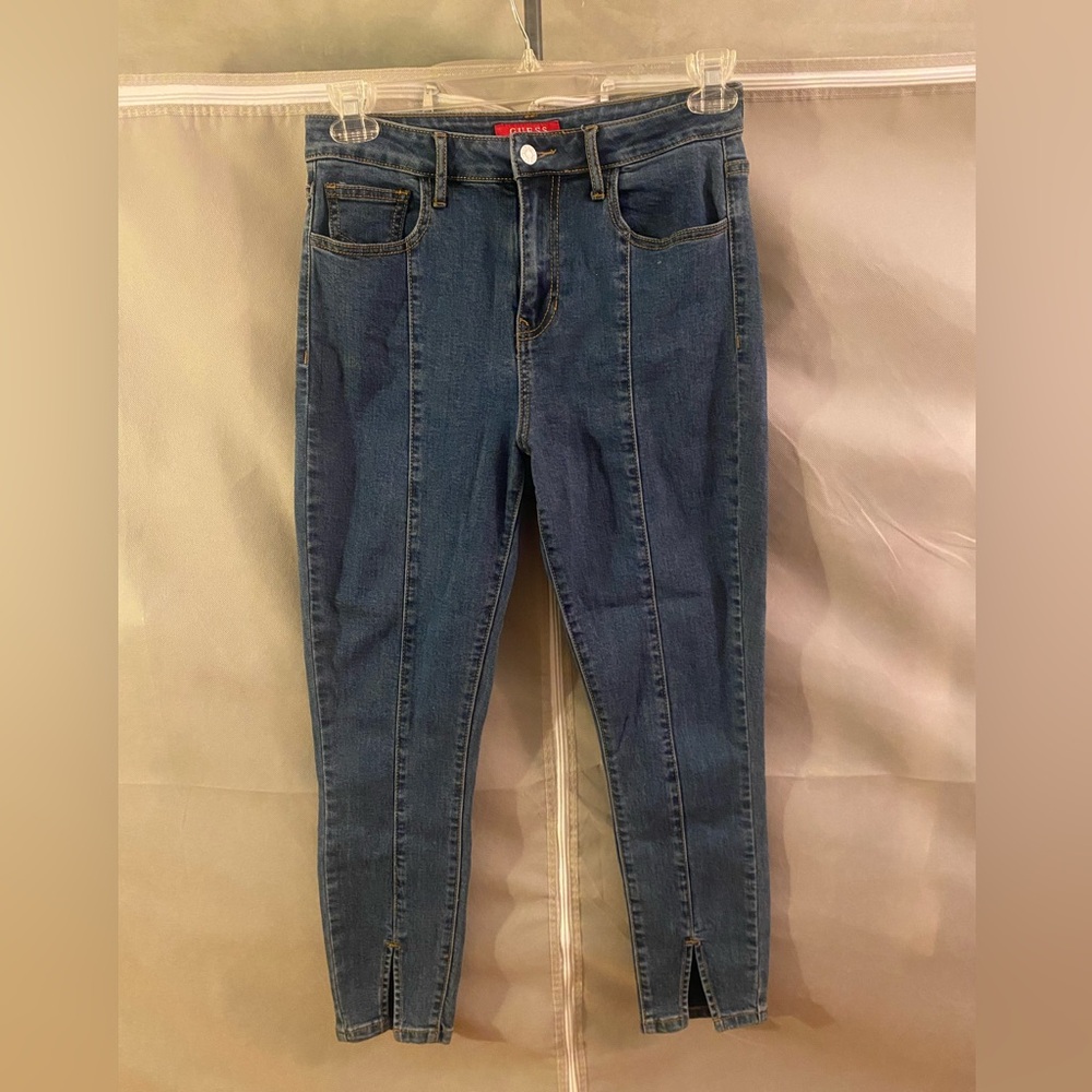 Guess La Skinny Jean With Split Hem Women’s size US 29